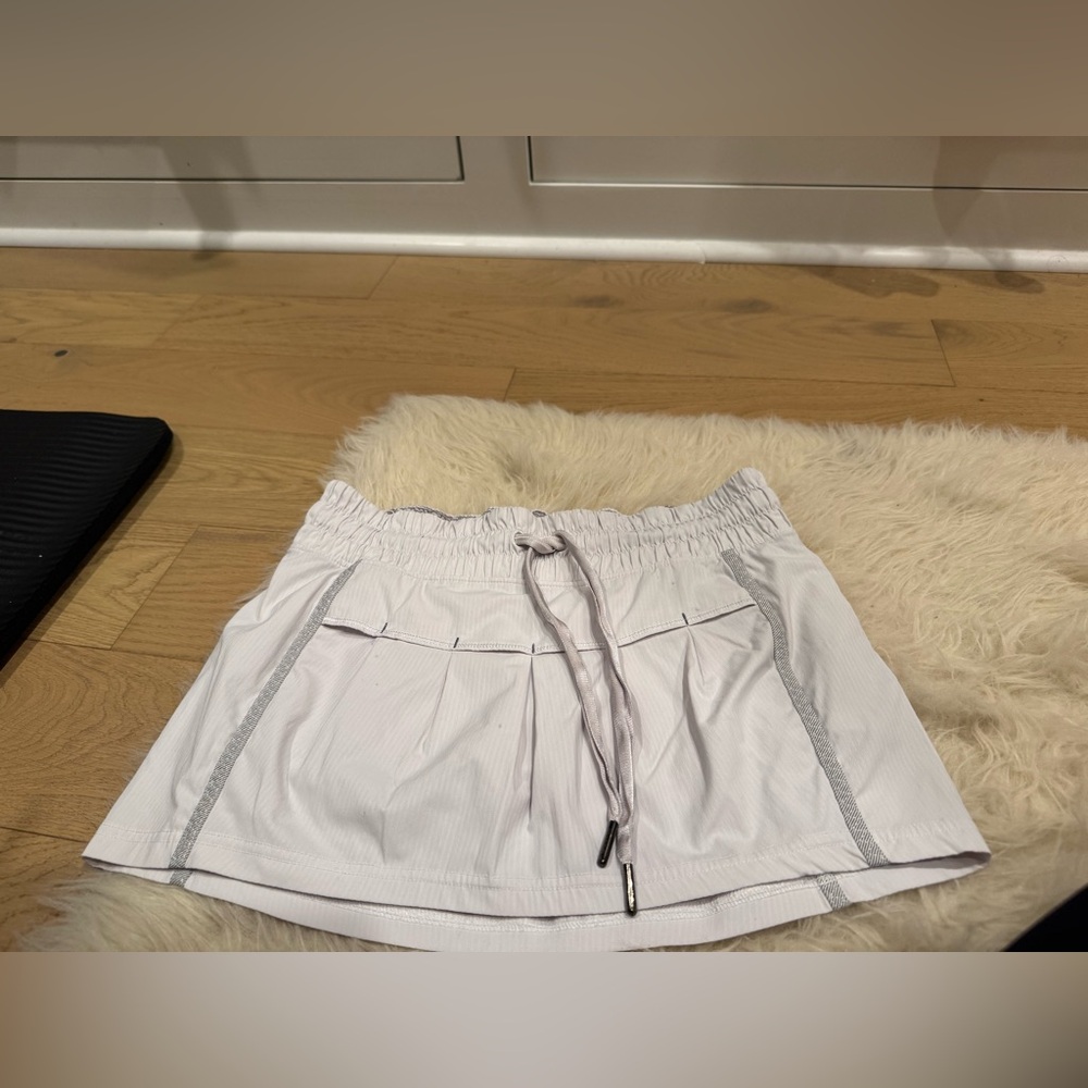 Lululemon Athletic Skirt Skort with Drawstring Light grey size 4
